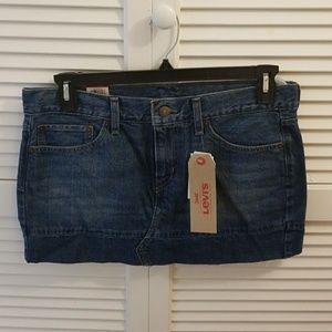 NWT Levi's mini jean skirt